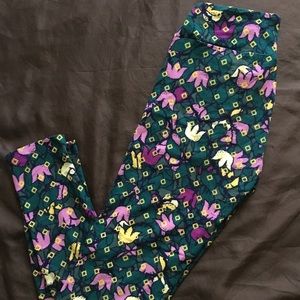 Dark green floral lularoe leggings